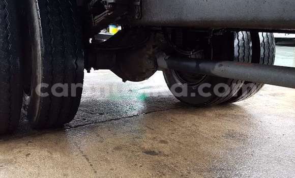 Acheter Occasion Utilitaire Isuzu FTR 850 Blanc à Beitbridge, Matabeleland South Acheter Occasion Utilitaire Isuzu FTR 850 Blanc à Beitbridge, Matabeleland South