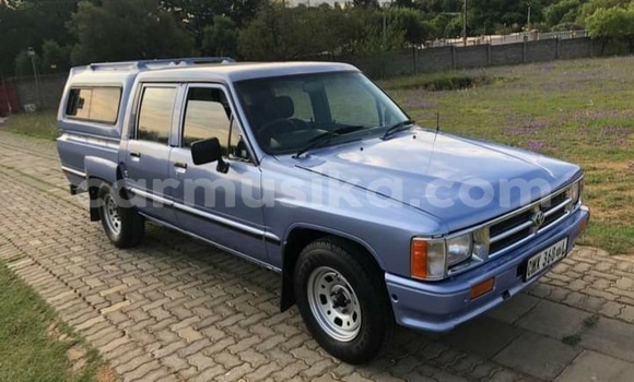 Nunua Ilio tumika Toyota Hilux Bluu Gari ndani ya Beitbridge nchini Matabeleland Kusini