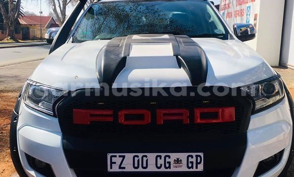 Tenga Tsaru FORD MUSTANG Chena Mota in Beitbridge in Matabeleland South Tenga Tsaru FORD MUSTANG Chena Mota in Beitbridge in Matabeleland South