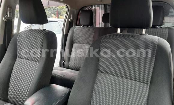 Buy Used Toyota Hilux White Car in Beitbridge in Matabeleland South Buy Used Toyota Hilux White Car in Beitbridge in Matabeleland South