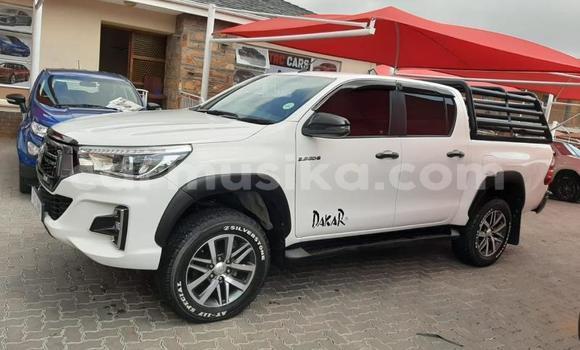 Nunua Ilio tumika Toyota Hilux Nyeupe Gari ndani ya Beitbridge nchini Matabeleland Kusini