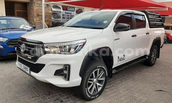 Acheter Occasion Voiture Toyota Hilux Blanc à Beitbridge, Matabeleland South Acheter Occasion Voiture Toyota Hilux Blanc à Beitbridge, Matabeleland South