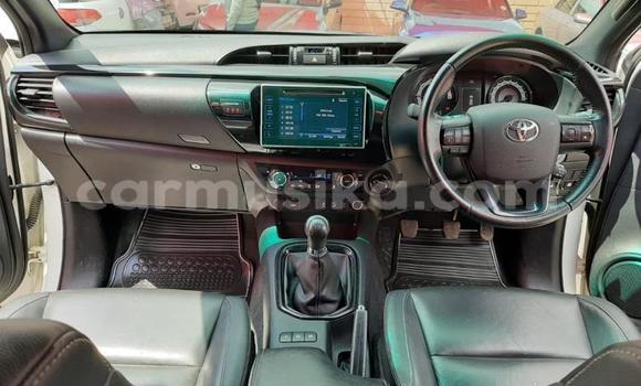 Acheter Occasion Voiture Toyota Hilux Blanc à Beitbridge, Matabeleland South Acheter Occasion Voiture Toyota Hilux Blanc à Beitbridge, Matabeleland South