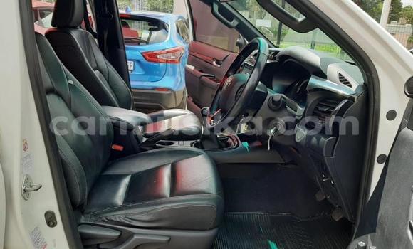 Acheter Occasion Voiture Toyota Hilux Blanc à Beitbridge, Matabeleland South Acheter Occasion Voiture Toyota Hilux Blanc à Beitbridge, Matabeleland South