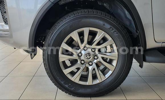 Nunua Ilio tumika Toyota Fortuner Fedha Gari ndani ya Beitbridge nchini Matabeleland Kusini Nunua Ilio tumika Toyota Fortuner Fedha Gari ndani ya Beitbridge nchini Matabeleland Kusini