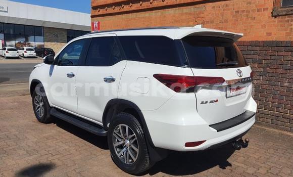 Acheter Occasion Voiture Toyota Fortuner Blanc à Beitbridge, Matabeleland South