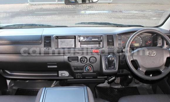 Acheter Occasion Voiture Toyota Hiace Blanc à Beitbridge, Matabeleland South Acheter Occasion Voiture Toyota Hiace Blanc à Beitbridge, Matabeleland South