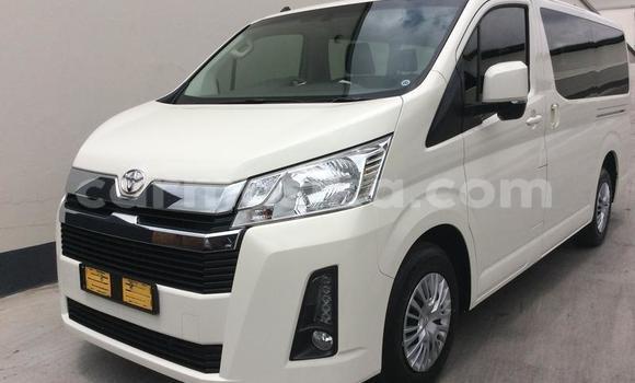 Acheter Occasion Voiture Toyota Hilux Blanc à Beitbridge, Matabeleland South Acheter Occasion Voiture Toyota Hilux Blanc à Beitbridge, Matabeleland South