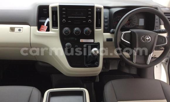 Acheter Occasion Voiture Toyota Hilux Blanc à Beitbridge, Matabeleland South Acheter Occasion Voiture Toyota Hilux Blanc à Beitbridge, Matabeleland South