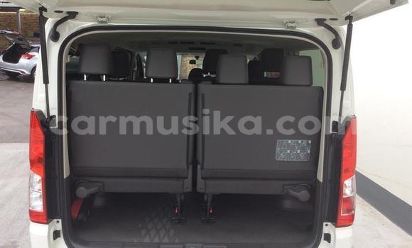 Acheter Occasion Voiture Toyota Hilux Blanc à Beitbridge, Matabeleland South Acheter Occasion Voiture Toyota Hilux Blanc à Beitbridge, Matabeleland South