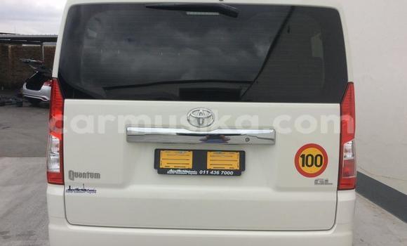 Acheter Occasion Voiture Toyota Hilux Blanc à Beitbridge, Matabeleland South Acheter Occasion Voiture Toyota Hilux Blanc à Beitbridge, Matabeleland South