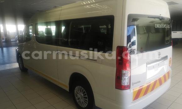 Acheter Occasion Voiture Toyota Hiace Blanc à Beitbridge, Matabeleland South Acheter Occasion Voiture Toyota Hiace Blanc à Beitbridge, Matabeleland South