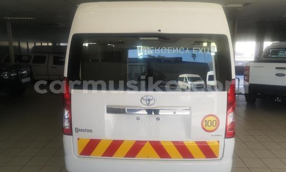 Acheter Occasion Voiture Toyota Hiace Blanc à Beitbridge, Matabeleland South Acheter Occasion Voiture Toyota Hiace Blanc à Beitbridge, Matabeleland South