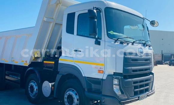 Buy Used Nissan UD White Truck in Beitbridge in Matabeleland South