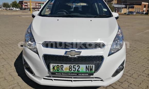 Buy Used Chevlolet Spin White Car in Beitbridge in Matabeleland South