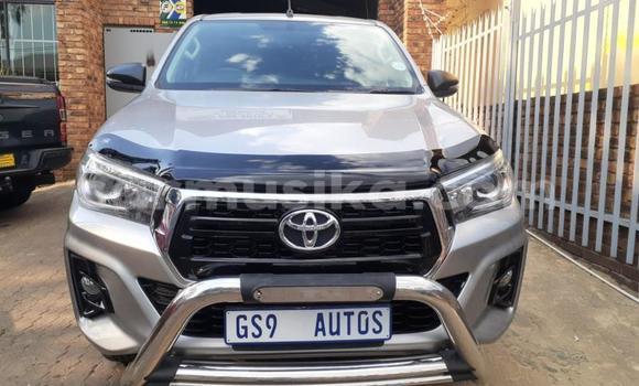 Acheter Occasion Voiture Toyota Hilux Gris à Beitbridge, Matabeleland South Acheter Occasion Voiture Toyota Hilux Gris à Beitbridge, Matabeleland South