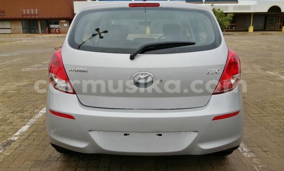 Nunua Ilio tumika Hyundai i20 Fedha Gari ndani ya Beitbridge nchini Matabeleland Kusini Nunua Ilio tumika Hyundai i20 Fedha Gari ndani ya Beitbridge nchini Matabeleland Kusini