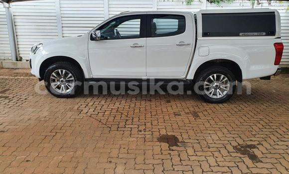 Buy Used Isuzu KB White Car in Beitbridge in Matabeleland South