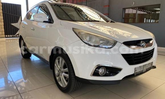 Buy Used Hyundai ix35 Silver Car in Beitbridge in Matabeleland South Buy Used Hyundai ix35 Silver Car in Beitbridge in Matabeleland South