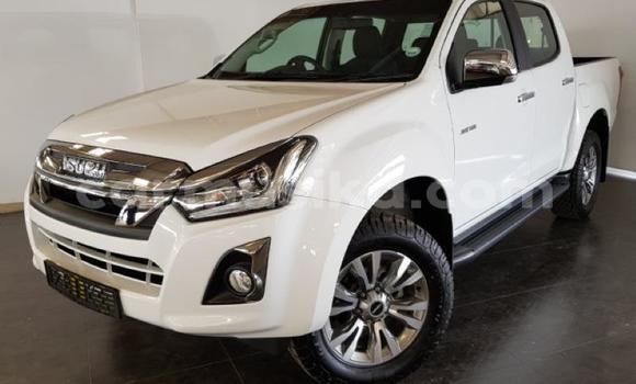 Tenga Tsaru Isuzu KB Chena Mota in Beitbridge in Matabeleland South Tenga Tsaru Isuzu KB Chena Mota in Beitbridge in Matabeleland South