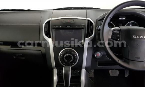 Tenga Tsaru Isuzu KB Chena Mota in Beitbridge in Matabeleland South Tenga Tsaru Isuzu KB Chena Mota in Beitbridge in Matabeleland South