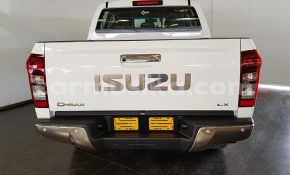 Tenga Tsaru Isuzu KB Chena Mota in Beitbridge in Matabeleland South Tenga Tsaru Isuzu KB Chena Mota in Beitbridge in Matabeleland South