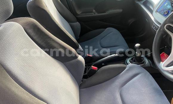 Buy Used Honda Jazz White Car in Beitbridge in Matabeleland South Buy Used Honda Jazz White Car in Beitbridge in Matabeleland South