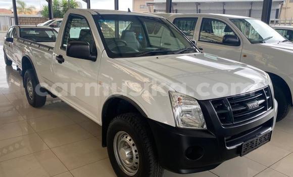 Nunua Ilio tumika Isuzu KB Nyeupe Gari ndani ya Beitbridge nchini Matabeleland Kusini