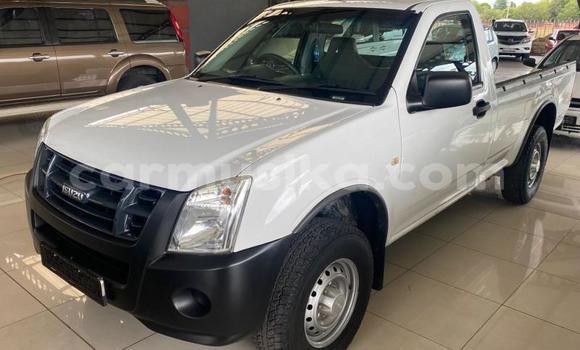 Tenga Tsaru Isuzu KB Chena Mota in Beitbridge in Matabeleland South Tenga Tsaru Isuzu KB Chena Mota in Beitbridge in Matabeleland South