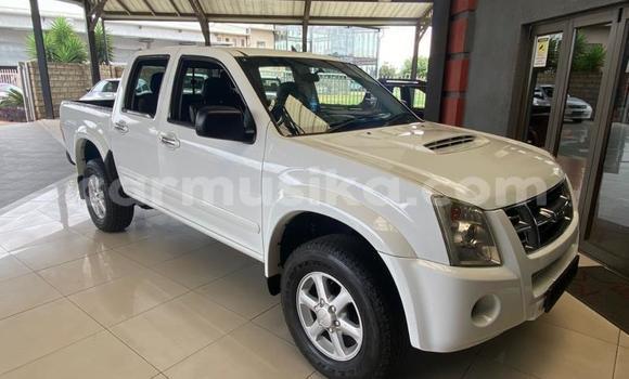 Acheter Occasion Voiture Isuzu KB Blanc à Beitbridge, Matabeleland South Acheter Occasion Voiture Isuzu KB Blanc à Beitbridge, Matabeleland South