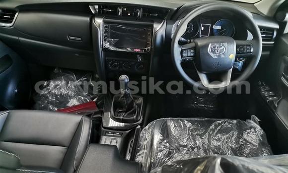 Acheter Occasion Voiture Toyota Fortuner Blanc à Beitbridge, Matabeleland South Acheter Occasion Voiture Toyota Fortuner Blanc à Beitbridge, Matabeleland South