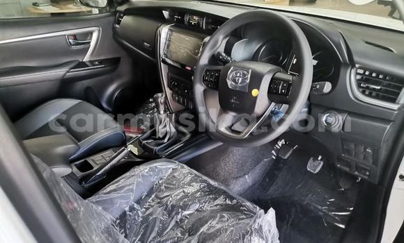 Acheter Occasion Voiture Toyota Fortuner Blanc à Beitbridge, Matabeleland South Acheter Occasion Voiture Toyota Fortuner Blanc à Beitbridge, Matabeleland South