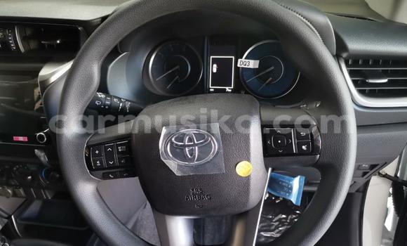 Acheter Occasion Voiture Toyota Fortuner Blanc à Beitbridge, Matabeleland South Acheter Occasion Voiture Toyota Fortuner Blanc à Beitbridge, Matabeleland South