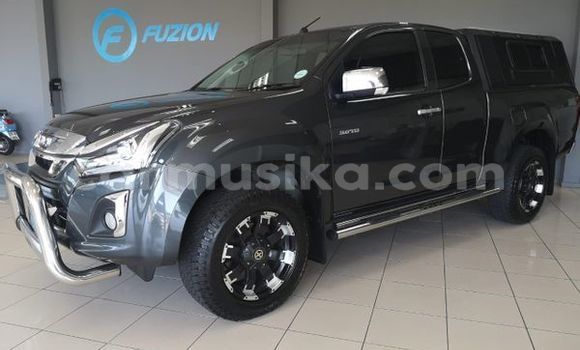 Buy Used Isuzu KB Beige Car in Beitbridge in Matabeleland South