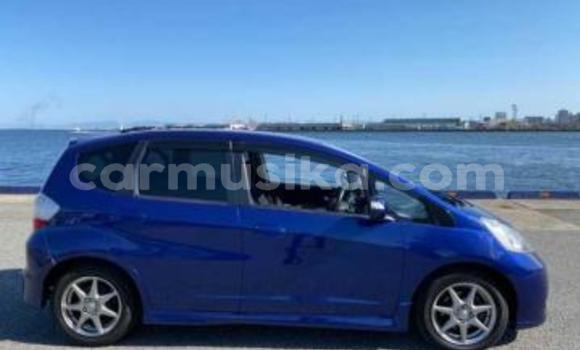 Nunua Ilio tumika Honda Fit Bluu Gari ndani ya Beitbridge nchini Matabeleland Kusini Nunua Ilio tumika Honda Fit Bluu Gari ndani ya Beitbridge nchini Matabeleland Kusini