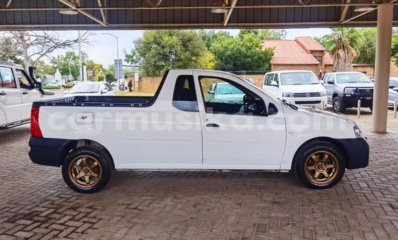 Acheter Occasion Voiture Nissan Pickup Blanc à Beitbridge, Matabeleland South Acheter Occasion Voiture Nissan Pickup Blanc à Beitbridge, Matabeleland South