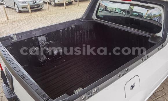 Acheter Occasion Voiture Nissan Pickup Blanc à Beitbridge, Matabeleland South Acheter Occasion Voiture Nissan Pickup Blanc à Beitbridge, Matabeleland South