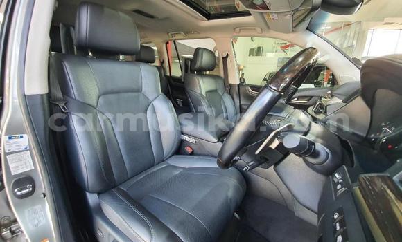 Acheter Occasion Voiture Lexus LX 450 Gris à Beitbridge, Matabeleland South Acheter Occasion Voiture Lexus LX 450 Gris à Beitbridge, Matabeleland South