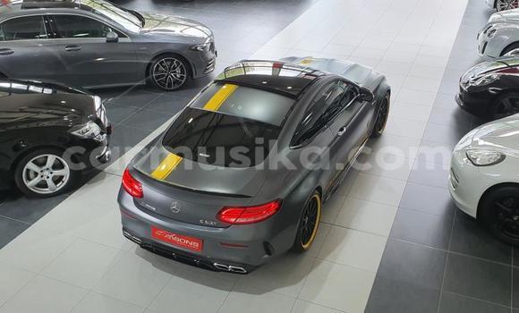 Acheter Occasion Voiture Mercedes-Benz C-Classe Gris à Beitbridge, Matabeleland South Acheter Occasion Voiture Mercedes-Benz C-Classe Gris à Beitbridge, Matabeleland South