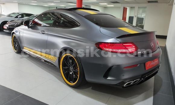 Acheter Occasion Voiture Mercedes-Benz C-Classe Gris à Beitbridge, Matabeleland South Acheter Occasion Voiture Mercedes-Benz C-Classe Gris à Beitbridge, Matabeleland South