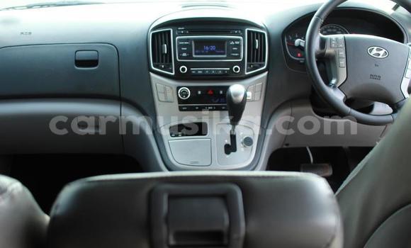 Acheter Occasion Voiture Hyundai H1 Gris à Beitbridge, Matabeleland South Acheter Occasion Voiture Hyundai H1 Gris à Beitbridge, Matabeleland South