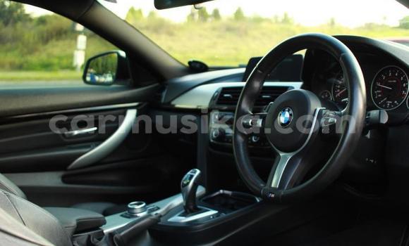 Acheter Occasion Voiture BMW M6 Blanc à Beitbridge, Matabeleland South Acheter Occasion Voiture BMW M6 Blanc à Beitbridge, Matabeleland South