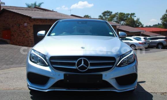 Acheter Occasion Voiture Mercedes-Benz GLC 250D Gris à Beitbridge, Matabeleland South Acheter Occasion Voiture Mercedes-Benz GLC 250D Gris à Beitbridge, Matabeleland South