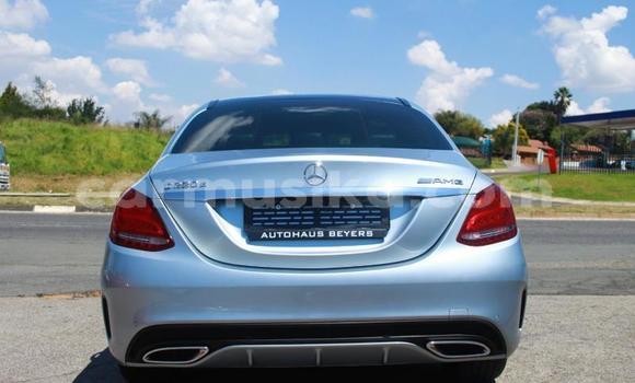 Acheter Occasion Voiture Mercedes-Benz GLC 250D Gris à Beitbridge, Matabeleland South Acheter Occasion Voiture Mercedes-Benz GLC 250D Gris à Beitbridge, Matabeleland South