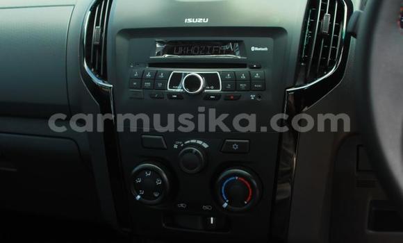 Acheter Occasion Voiture Isuzu KB Blanc à Beitbridge, Matabeleland South Acheter Occasion Voiture Isuzu KB Blanc à Beitbridge, Matabeleland South