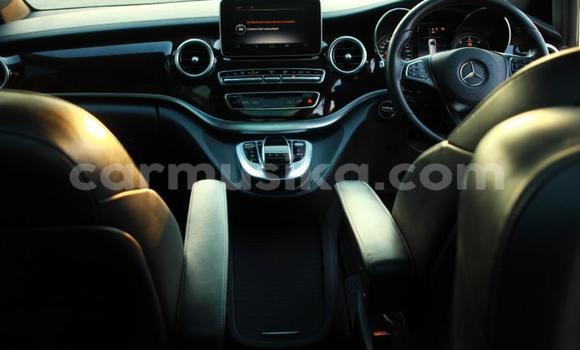 Acheter Occasion Voiture Mercedes-Benz A200 Blanc à Beitbridge, Matabeleland South Acheter Occasion Voiture Mercedes-Benz A200 Blanc à Beitbridge, Matabeleland South