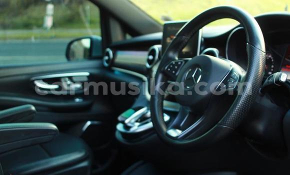 Acheter Occasion Voiture Mercedes-Benz A200 Blanc à Beitbridge, Matabeleland South Acheter Occasion Voiture Mercedes-Benz A200 Blanc à Beitbridge, Matabeleland South