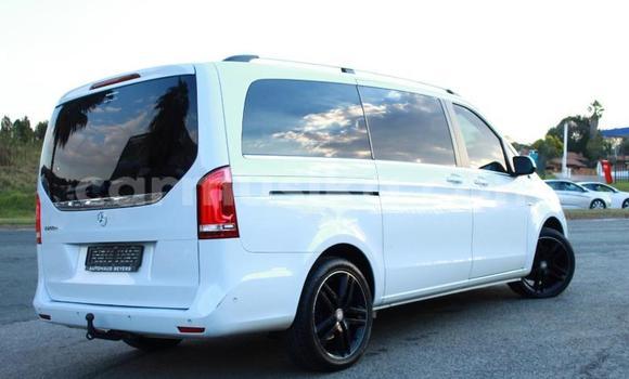 Acheter Occasion Voiture Mercedes-Benz A200 Blanc à Beitbridge, Matabeleland South Acheter Occasion Voiture Mercedes-Benz A200 Blanc à Beitbridge, Matabeleland South