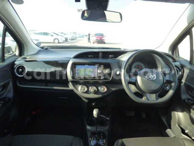 Big with watermark toyota vitz matabeleland south beitbridge 21684