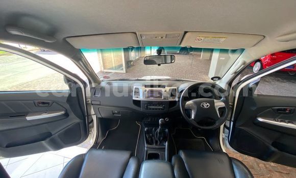 Tenga Tsaru Toyota Hilux Chena Mota in Beitbridge in Matabeleland South Tenga Tsaru Toyota Hilux Chena Mota in Beitbridge in Matabeleland South